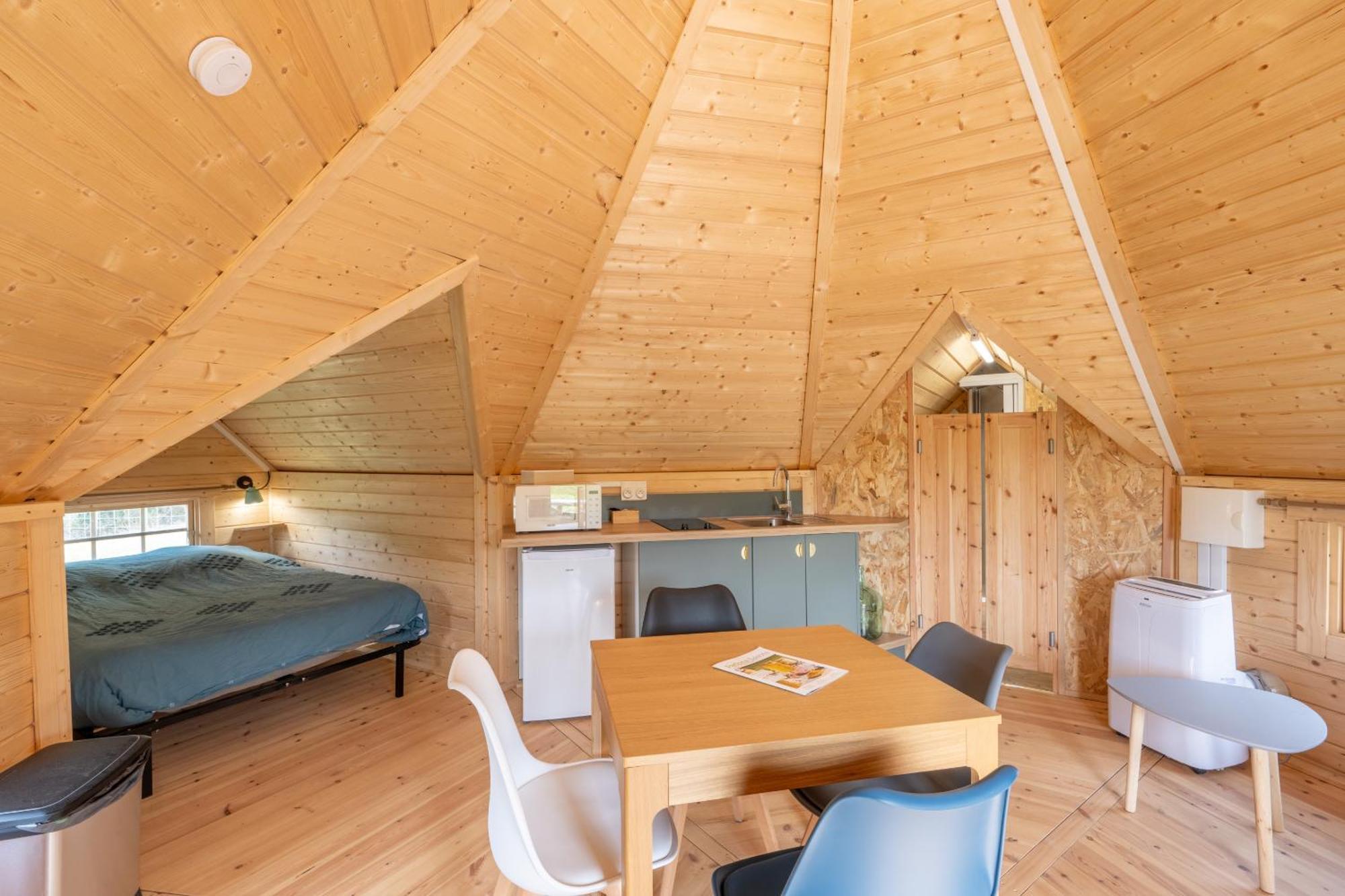 Logements Insolites A La Ferme - Yourte, Kota Ou Pod Farbus Room photo